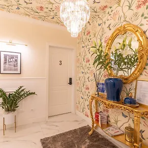 Gasthof Crys: Rooms, Holiday, Business, Verona