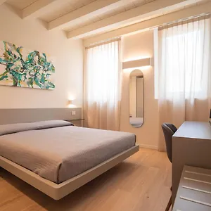 Maison Calcirelli Hotel