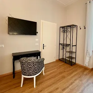 Domus 44 Guest house