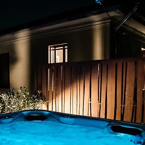 Naboo Luxury Guest house