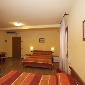 Guest house Santucci ***